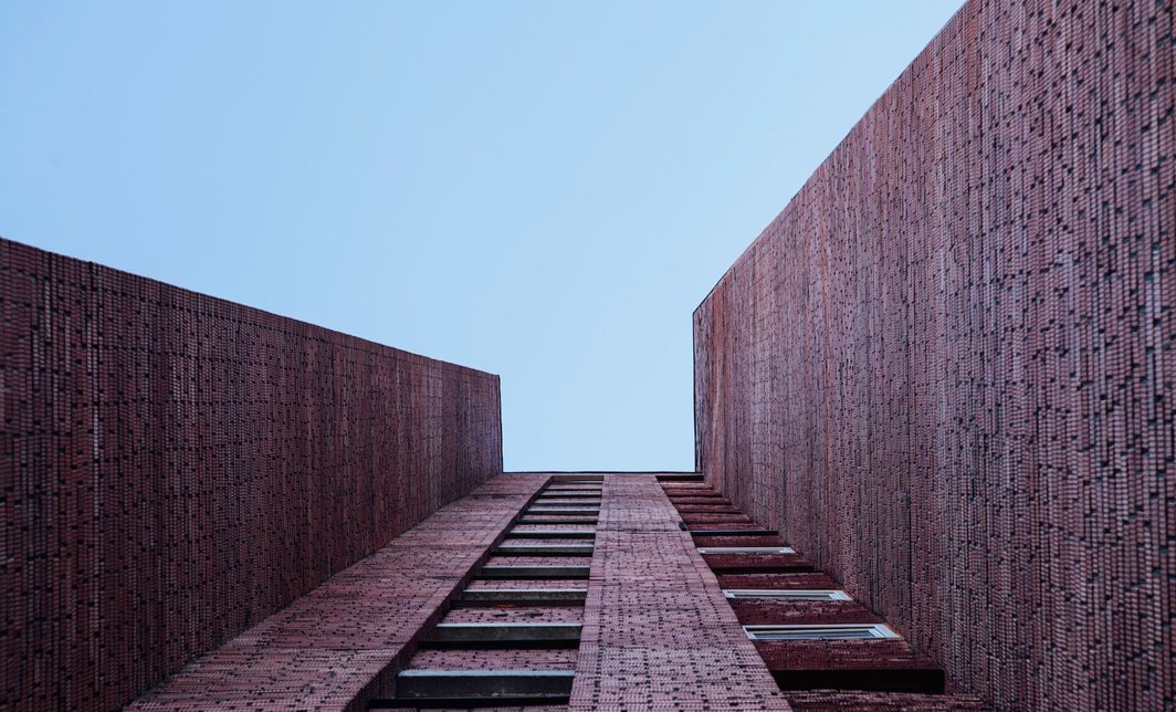 82 BUILDINGS