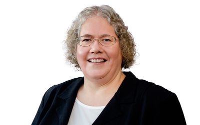 Photo of Lynn Renaud